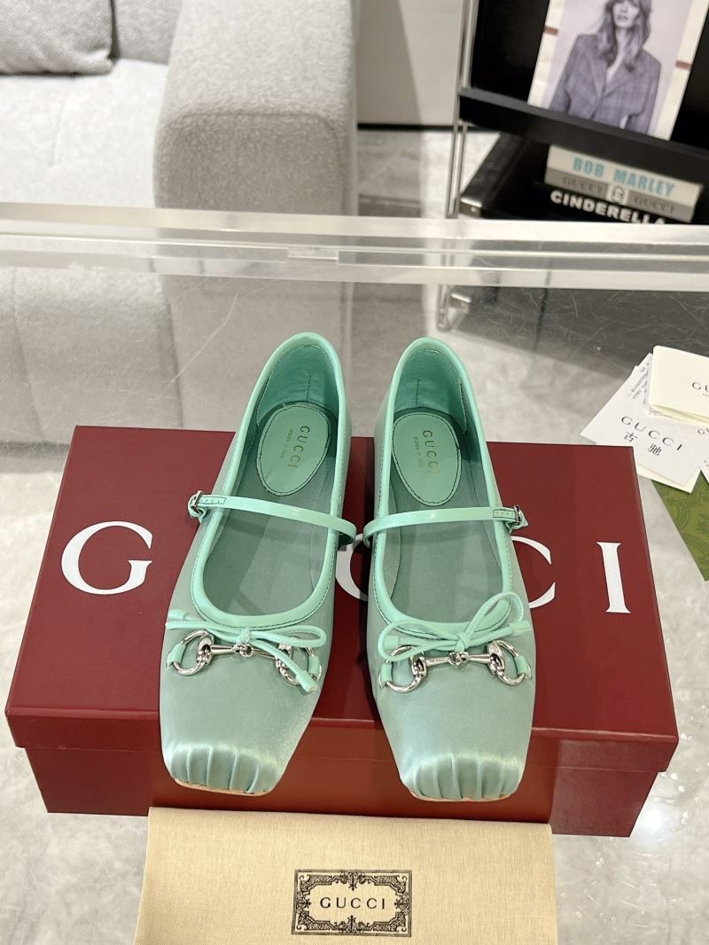 Gucci Flat Shoes